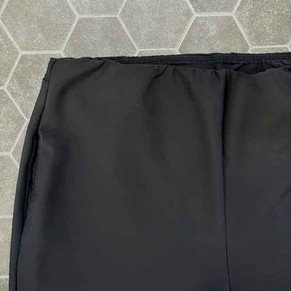 High quality Carbon38 wide leg pant. Perfect for dressing up or down. - Picture 2 of 4